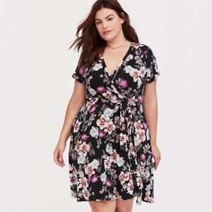 Torrid Faux Wrap Floral Knit Dress Like New 1X